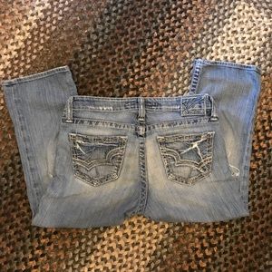 Big Star Maddie mid rise capris size 28
